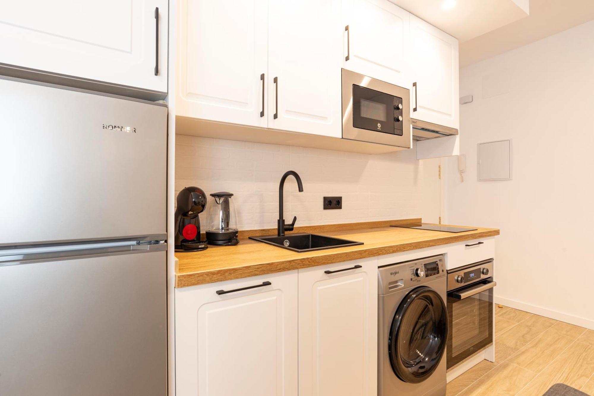 II Cozy & Modern Apartment Ayr มาลากา ภายนอก รูปภาพ